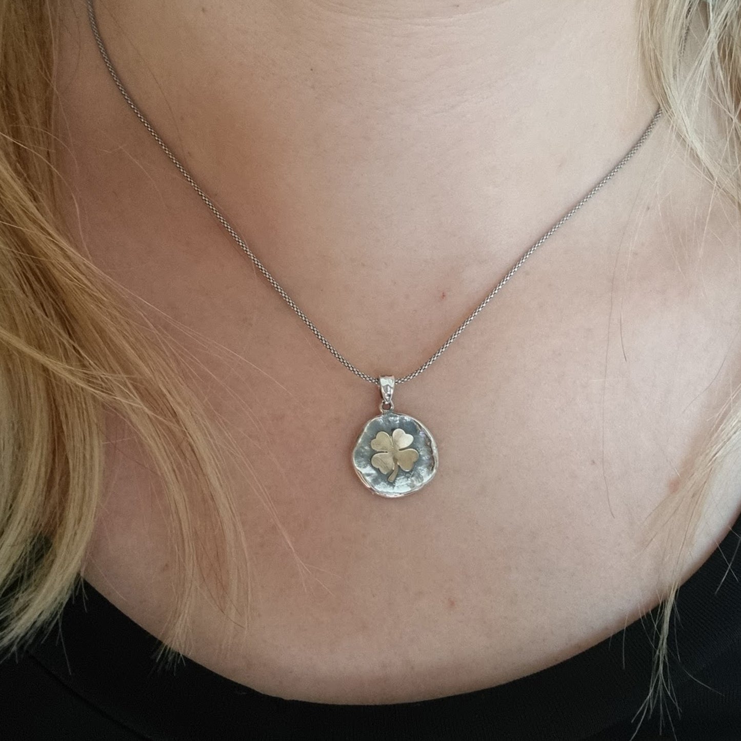 Colar com Motivos em Prata de Lei e Ouro 9k