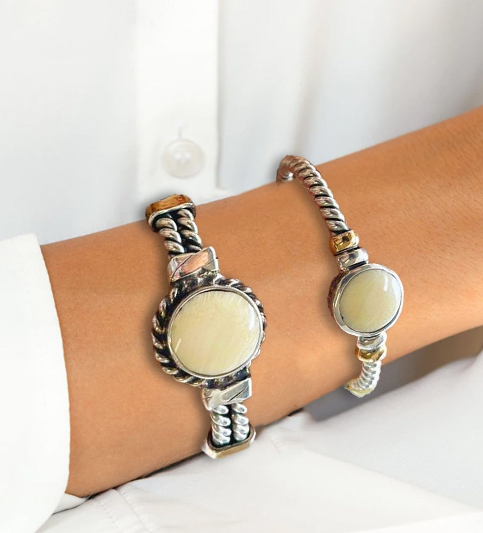 Escravas em Marfim Vegetal e Ouro de 9k