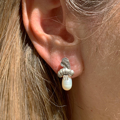 Brincos Abelhas com Pérolas - You Love You Jewlery