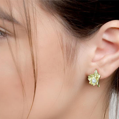 Brincos em Prata Dourada e Pérolas - Peça Exclusiva - You Love You Jewlery
