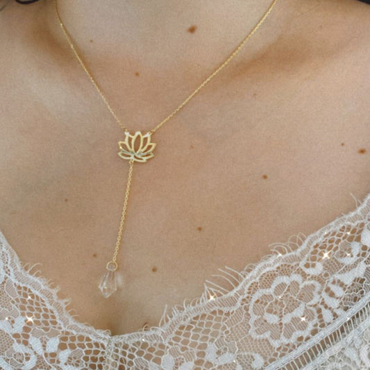 Colar Flor de Lótus com Apontamento