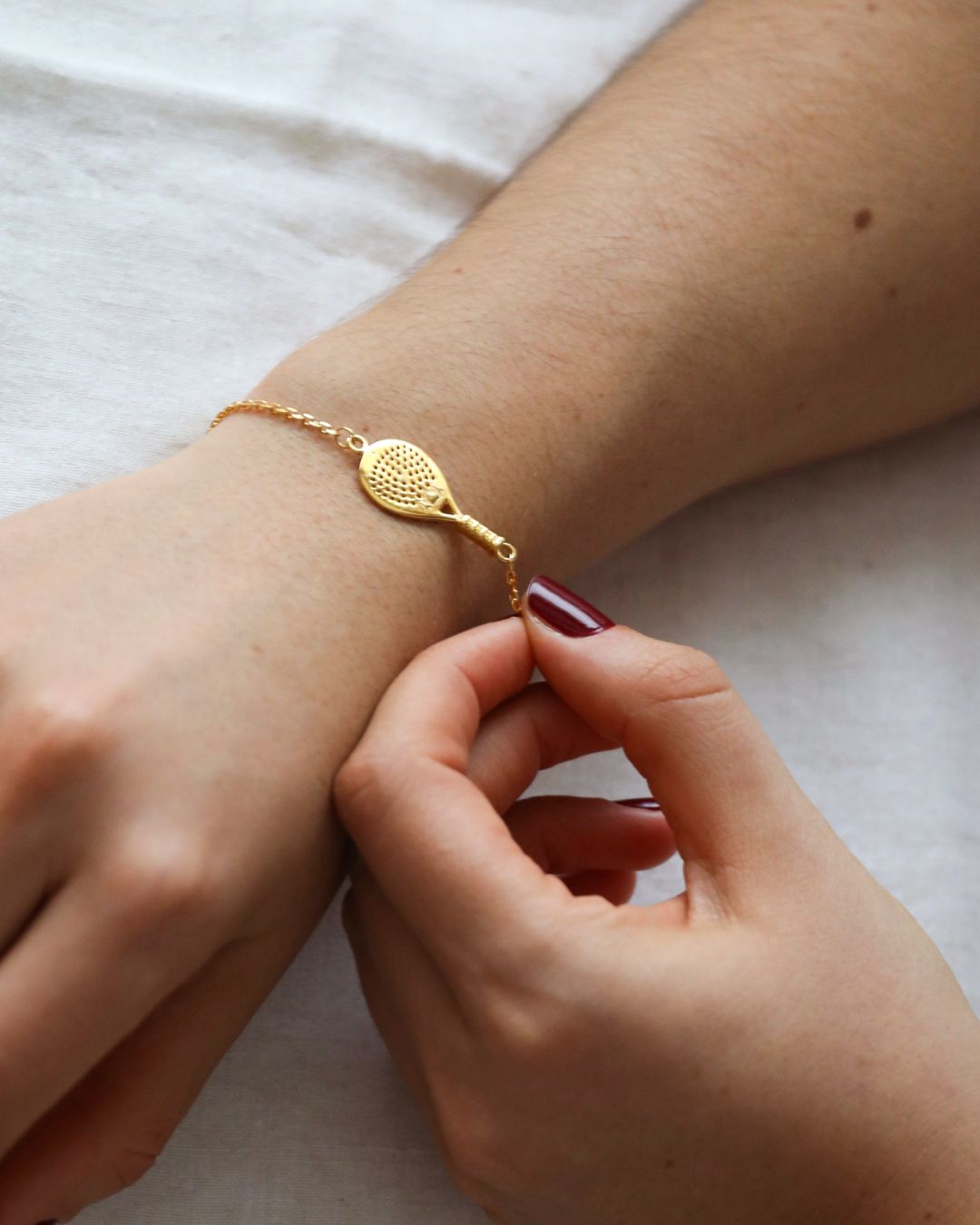Pulseira Raquete de Padel em Prata Banhada a Ouro - Peça Exclusiva